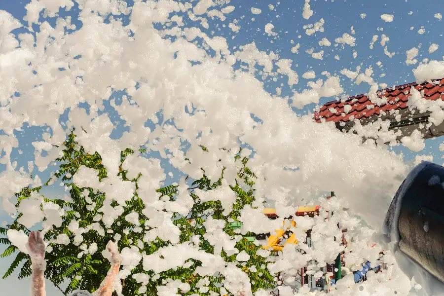 What to Consider Before Renting a Foam Machine for Your Party Naples, FL What to Consider Before Renting a Foam Machine for Your Party Naples, FL